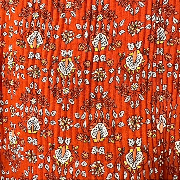 Max Studio Long Sleeve Flowing Blouse - Picture 6 of 6